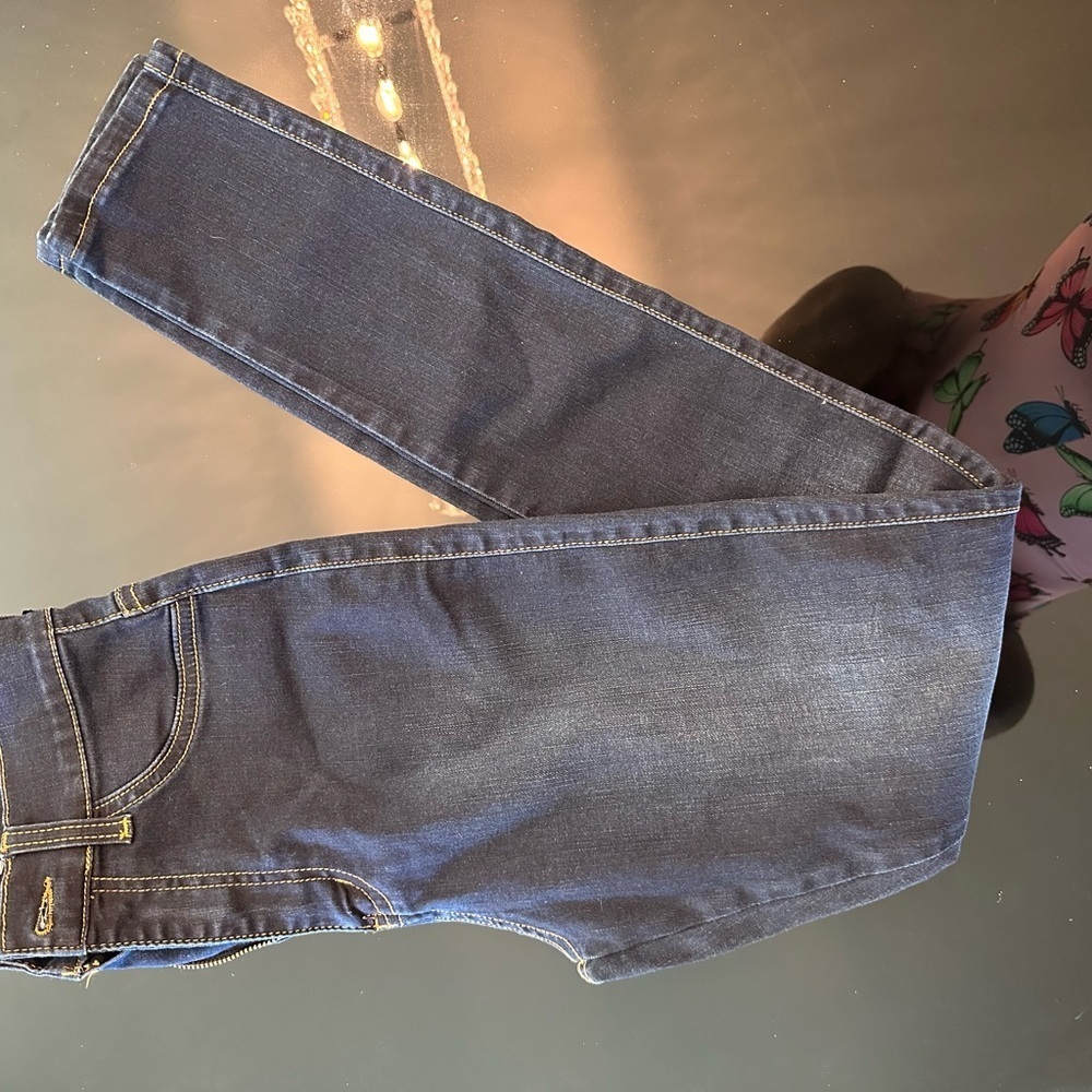 Stylish Blue Denim Jeans - Picture 4 of 4